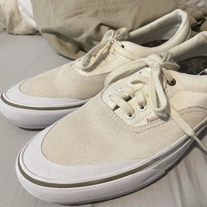 Men’s Size 13 Cream Vans Pro 👟